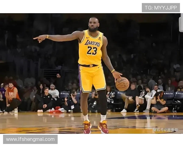 詹姆斯称球队展现惊人斗志并送上圣诞祝福 展望未来更大挑战